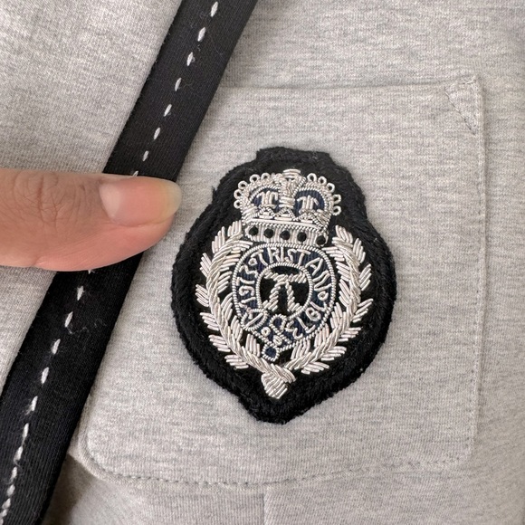 Tristan blazer with embroidered crest. Fully lined & only worn a few times - Picture 2 of 6